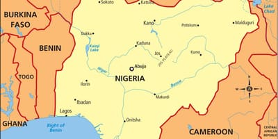 Kart over nigeria viser elven niger og benue